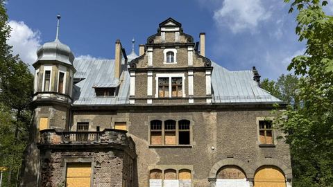 Willa pod opieką Zamku Książ