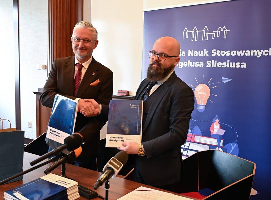 Osiem nowych porozumień