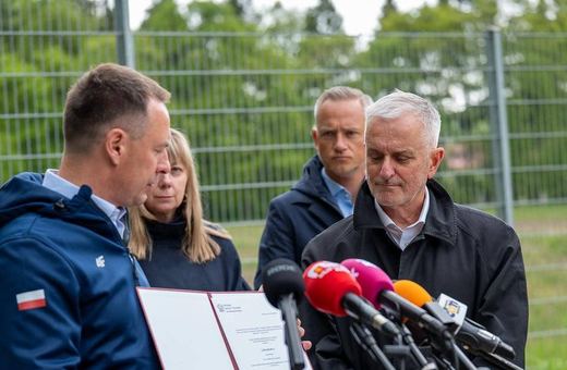 Powstanie pełnowymiarowe boisko