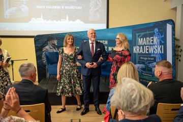 Tłumy na spotkaniu z Markiem Krajewskim