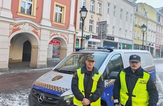 Leżał bezwładnie na jezdni