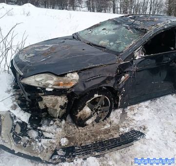 Po pijackiej imprezie ciągnął auto znajdujące się na dachu