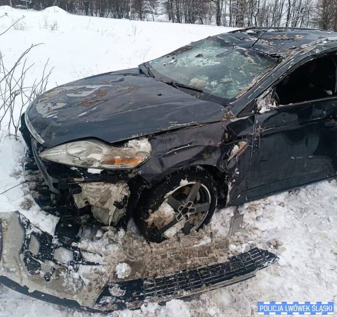 Po pijackiej imprezie ciągnął auto znajdujące się na dachu
