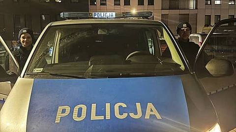 15–latek chciał skoczyć z dachu