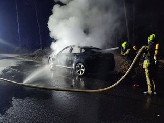 BMW w płomieniach