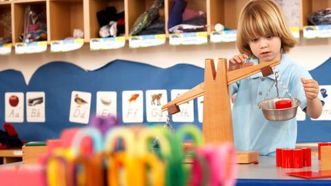 Uważność, rutyna i relacja – trzy filary pracy z małym dzieckiem, które ugruntujesz dzięki kursom!