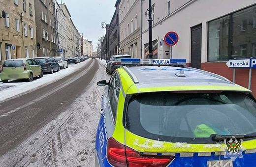 Dziesięciolatka potrącona na przejściu
