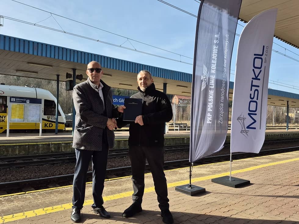 Tunelem szybciej i przez cały rok do Czech. Jest umowa