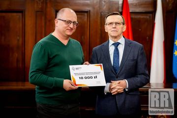 Wręczono dotacje organizacjom pozarządowym