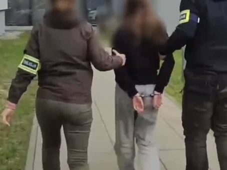 Nastolatka złamała nos seniorce