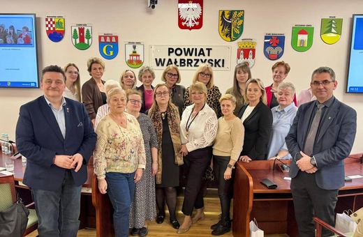 Powiatowi seniorzy po pierwszej sesji