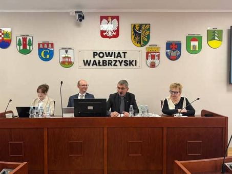 Niewiele treści w kolejnym komunikacie ze Starostwa...