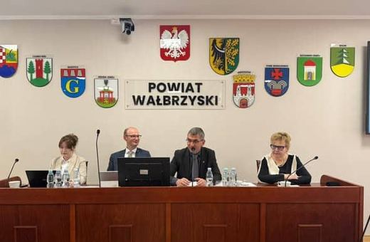 Niewiele treści w kolejnym komunikacie ze Starostwa...
