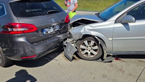 Pięć aut uszkodzonych
