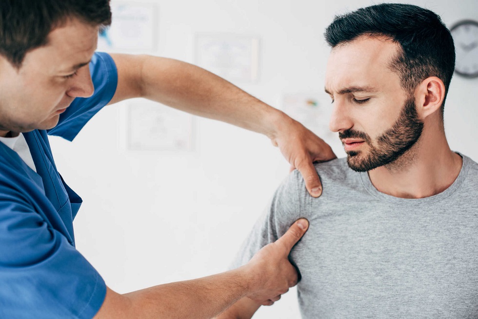 Endoproteza barku – wskazania, przebieg operacji i rehabilitacja po zabiegu